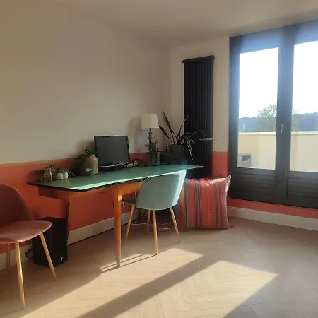 Apartmán Rooftop 75 M2, Appt 65 M2, 2 Rooms, Coeur *